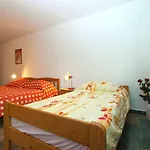 Apartment Valbandon 28 *