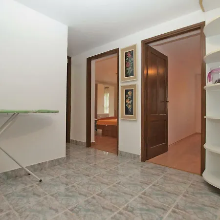 Valbandon 28