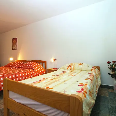 Apartment Valbandon 28 *